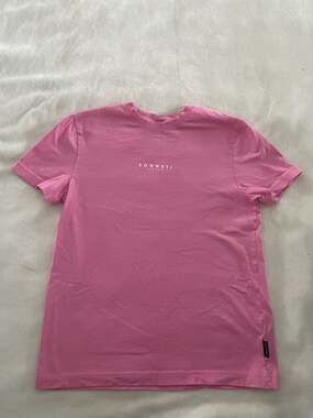 Sonneti London Essential T-Shirt
